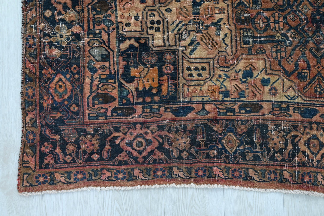 brown Large rug 4' 10" x 10' 6"