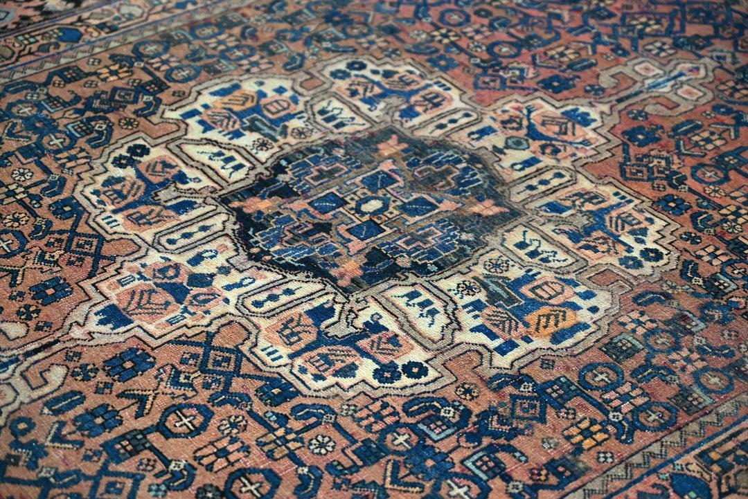 brown Large rug 4' 10" x 10' 6"