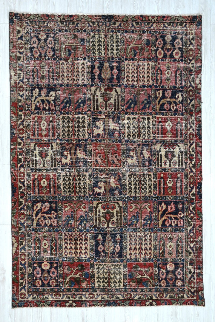 red Medium rug 5' 4" x 7' 8"