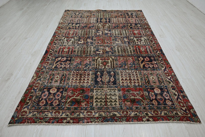 red Medium rug 5' 4" x 7' 8"