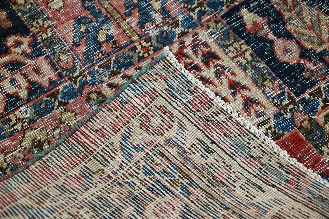 red Medium rug 5' 4" x 7' 8"