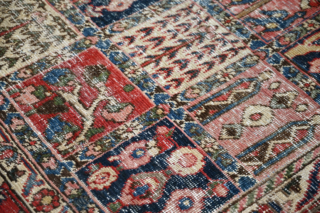 red Medium rug 5' 4" x 7' 8"