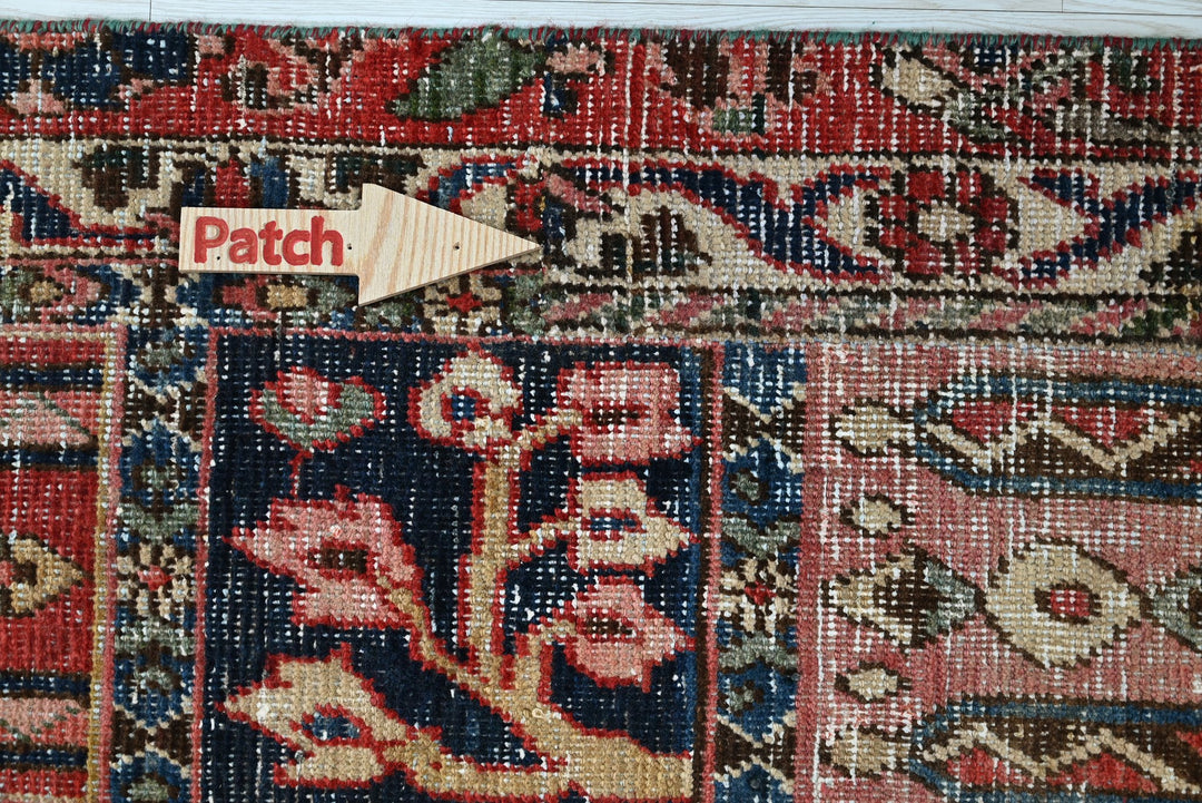 red Medium rug 5' 4" x 7' 8"