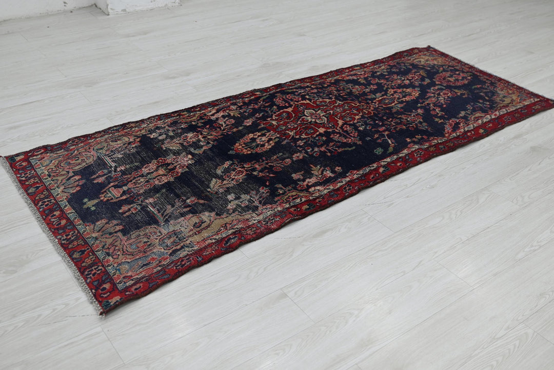 blue Medium rug 2' 9" x 7' 5"