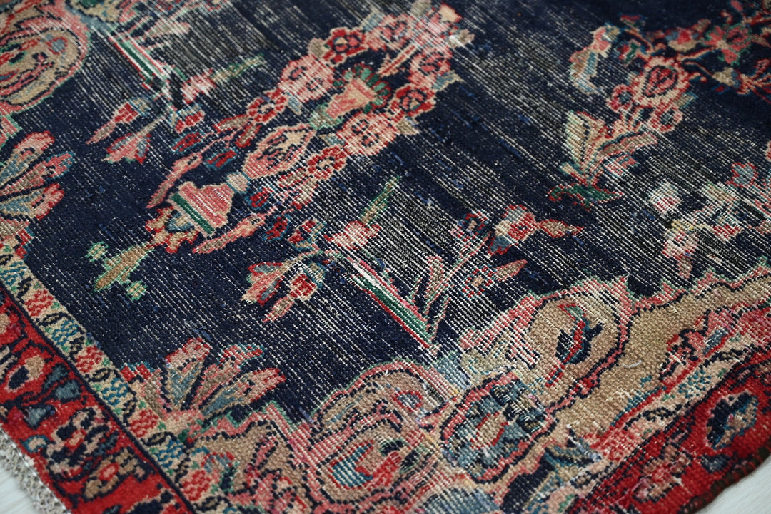 blue Medium rug 2' 9" x 7' 5"