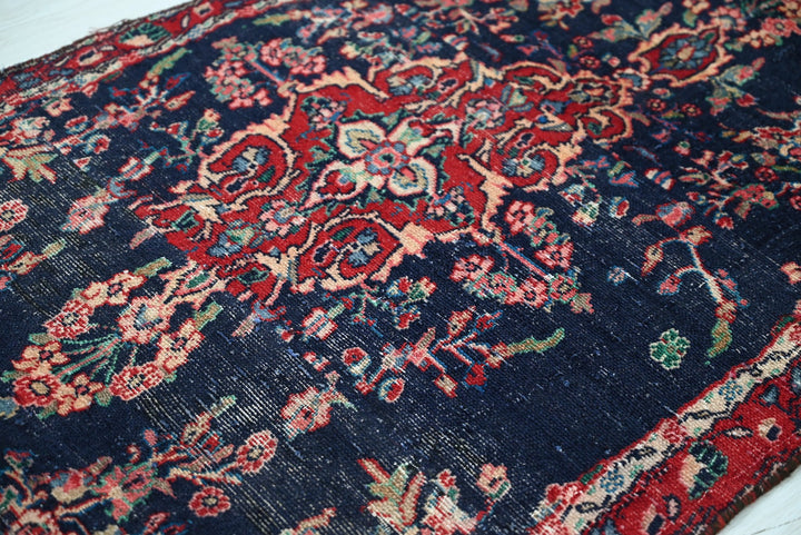 blue Medium rug 2' 9" x 7' 5"