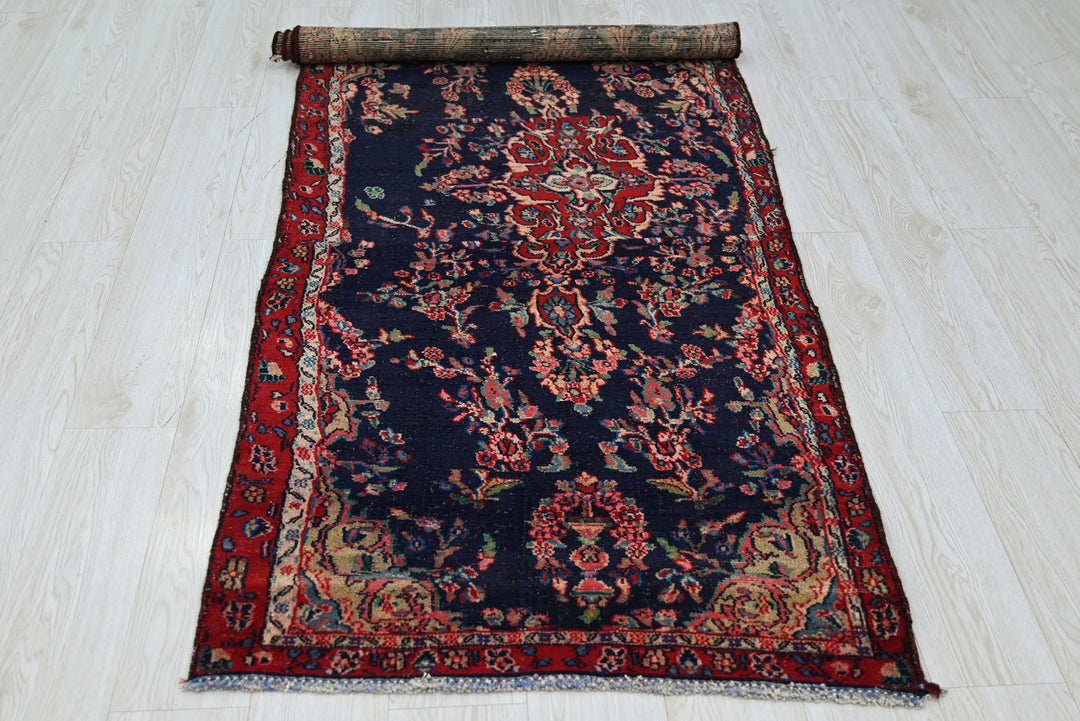 blue Medium rug 2' 9" x 7' 5"