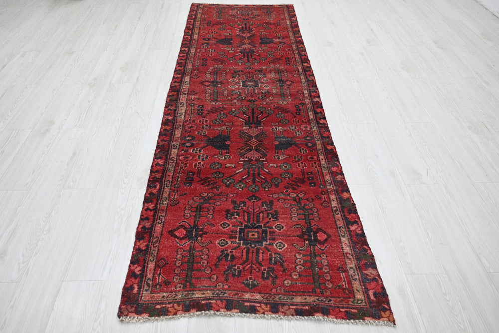 red Runner rug 2' 11" x 9' 1"