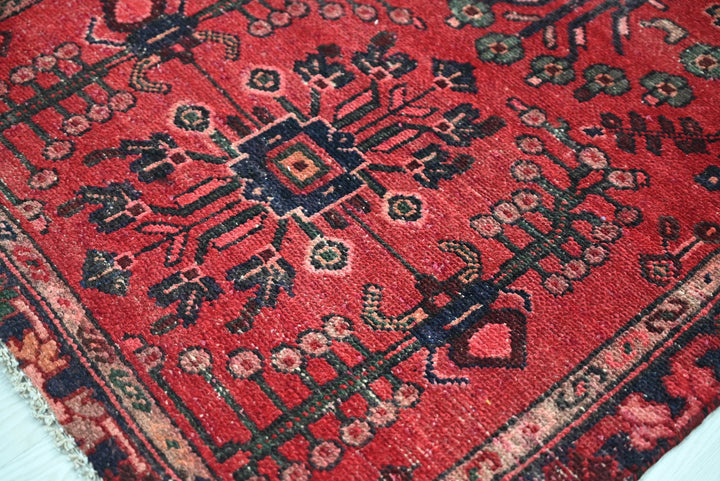 red Runner rug 2' 11" x 9' 1"