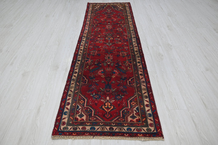 red Runner rug 2' 6" x 8' 4"