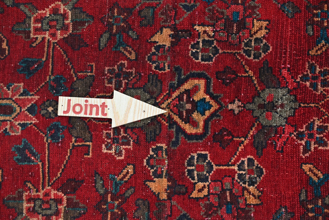 red Runner rug 2' 6" x 8' 4"