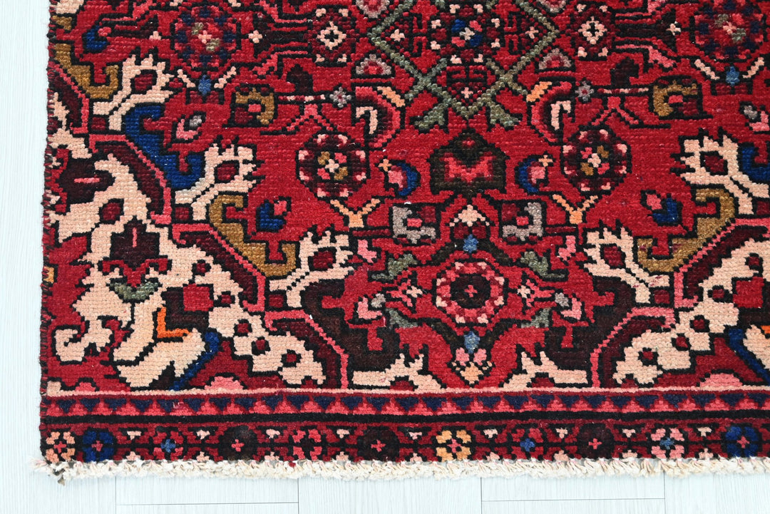 red Runner rug 2' 4" x 8' 3"