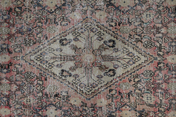 brown Large rug 4' 8" x 10' 4"