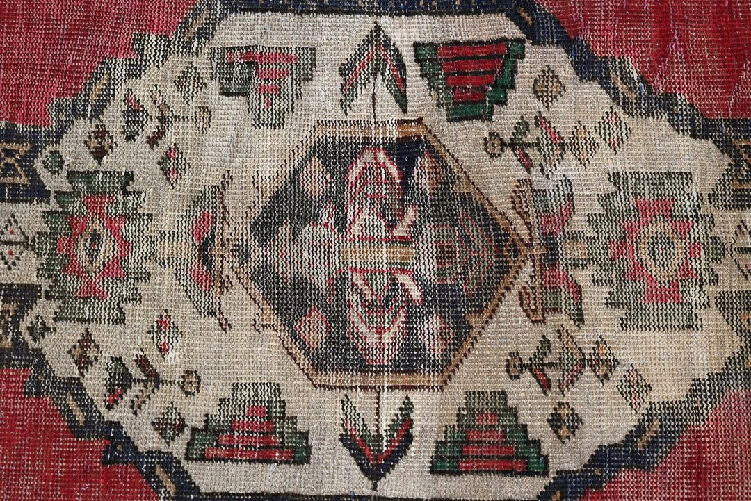 red Runner rug 3' 2" x 9' 10"