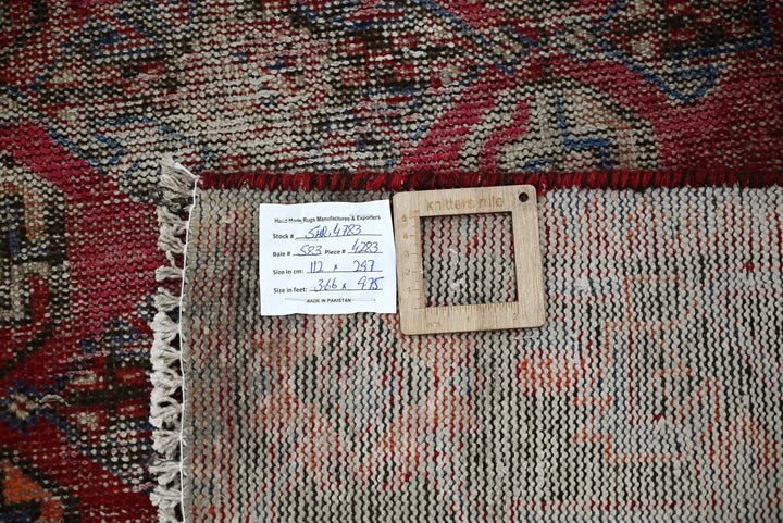 red Runner rug 4' 0" x 9' 9"