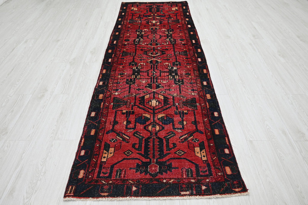red Runner rug 3' 2" x 9' 5"
