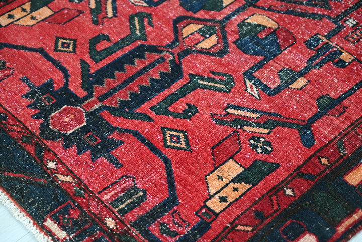 red Runner rug 3' 2" x 9' 5"