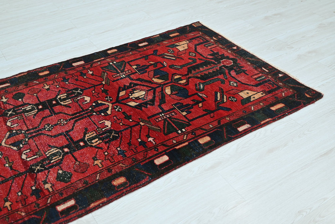 red Runner rug 3' 2" x 9' 5"