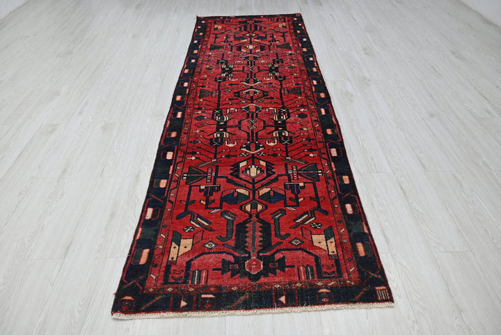 red Runner rug 3' 2" x 9' 5"