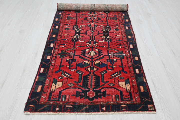 red Runner rug 3' 2" x 9' 5"