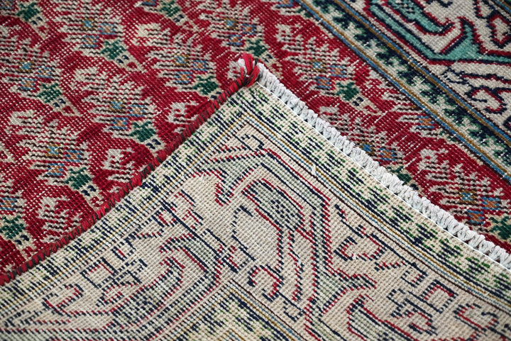red Runner rug 3' 1" x 9' 6"