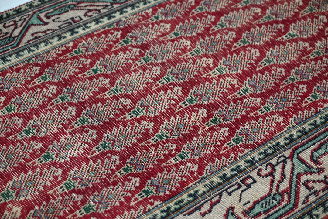 red Runner rug 3' 1" x 9' 6"