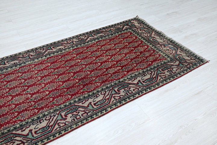 red Runner rug 3' 1" x 9' 6"