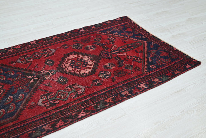 red Runner rug 3' 2" x 9' 5"