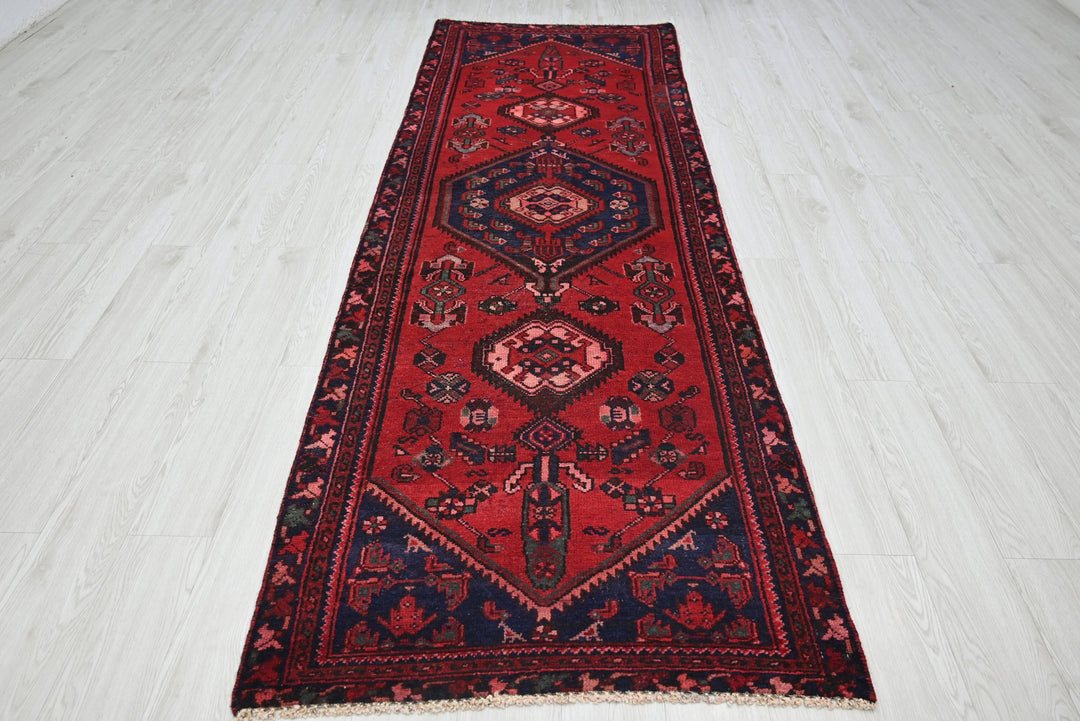 red Runner rug 3' 2" x 9' 5"