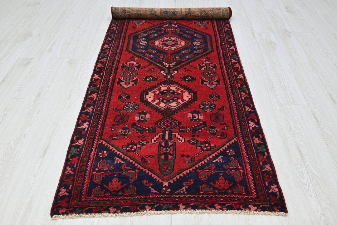 red Runner rug 3' 2" x 9' 5"