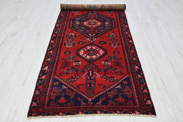red Runner rug 3' 2" x 9' 5"