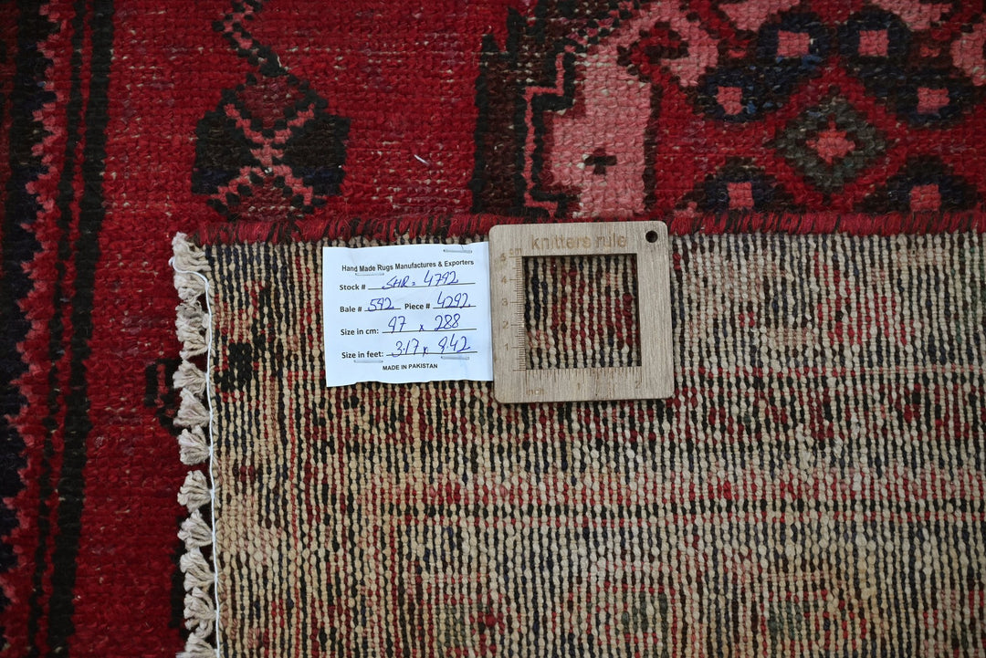 red Runner rug 3' 2" x 9' 5"