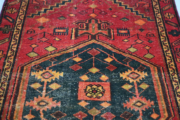 red Runner rug 3' 1" x 9' 0"