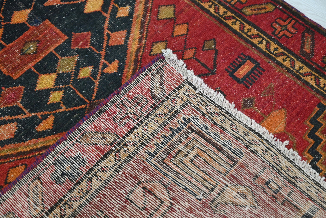 red Runner rug 3' 1" x 9' 0"