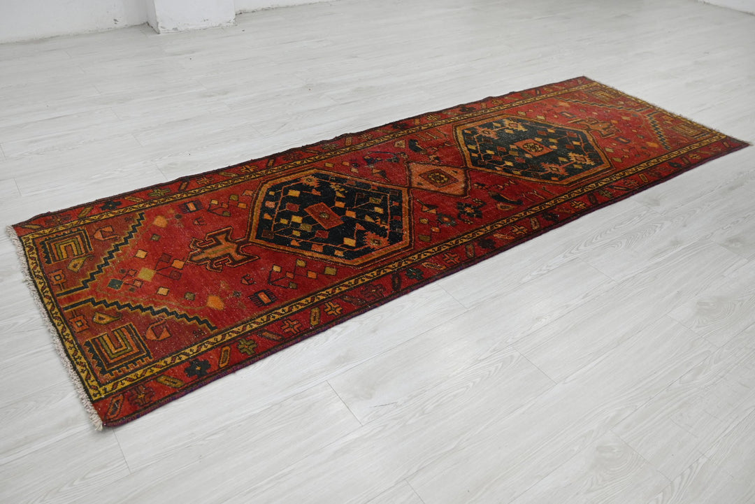 red Runner rug 3' 1" x 9' 0"