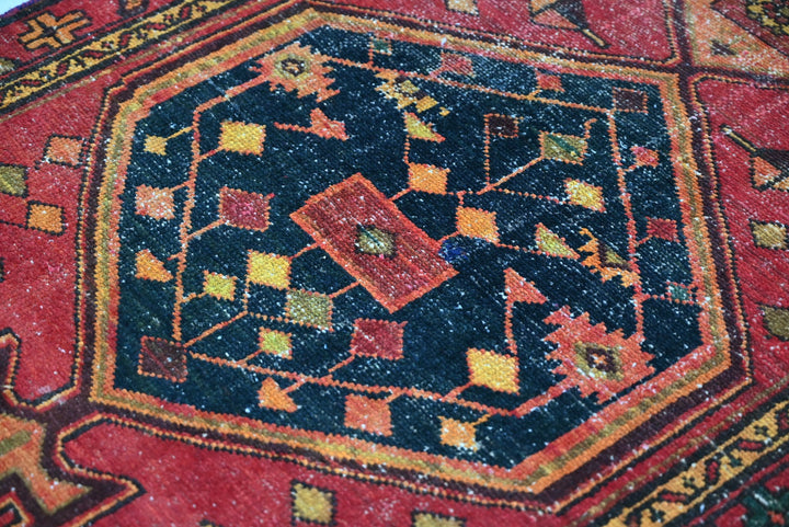 red Runner rug 3' 1" x 9' 0"