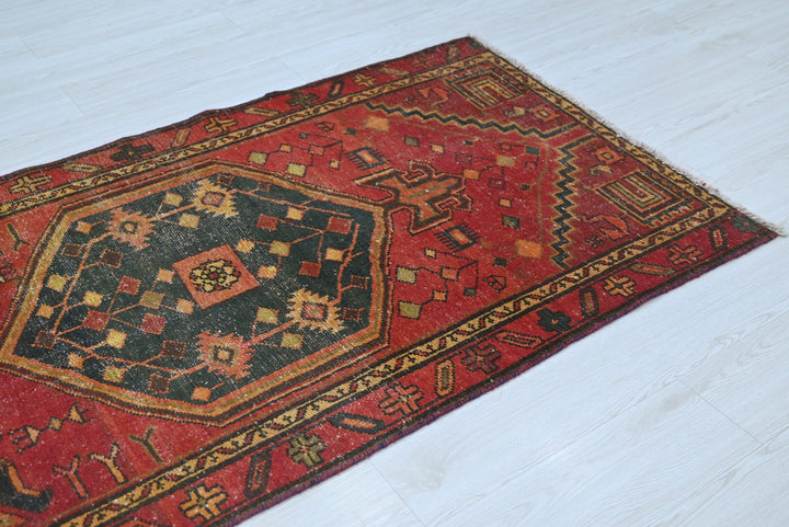 red Runner rug 3' 1" x 9' 0"