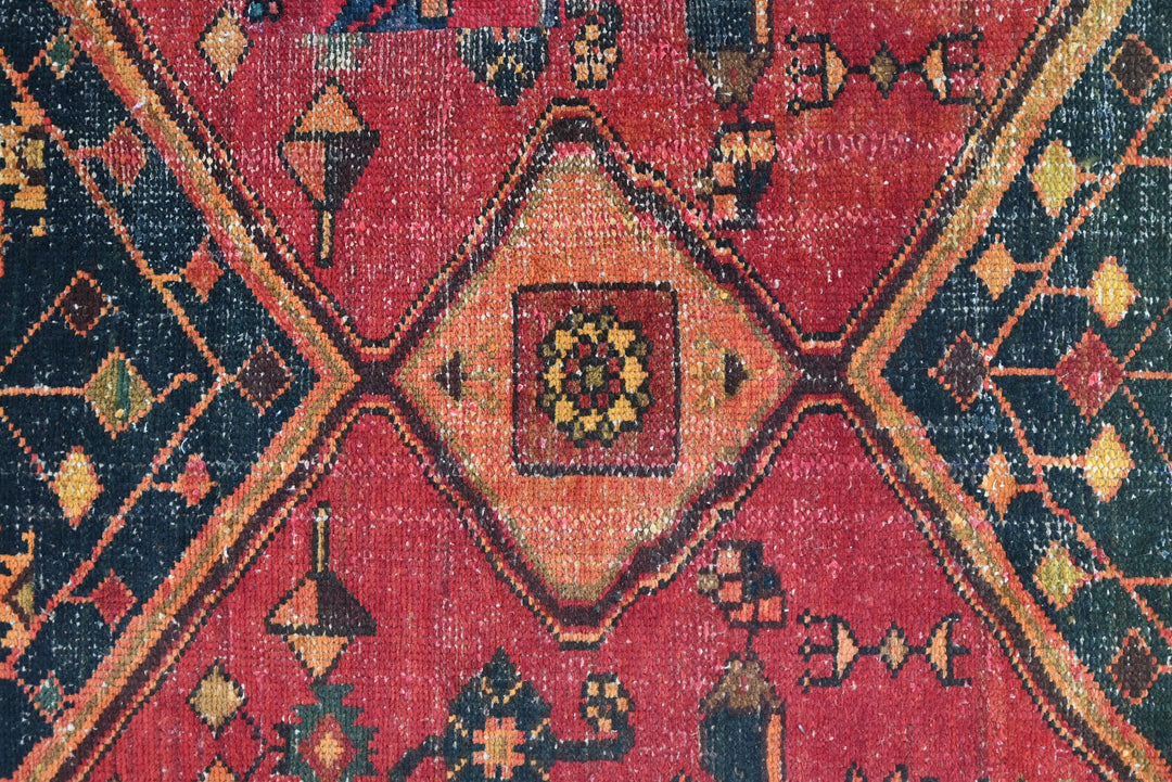 red Runner rug 3' 1" x 9' 0"