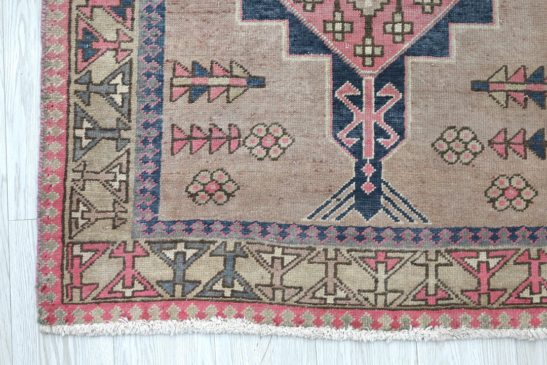 brown Runner rug 3' 3" x 9' 10"