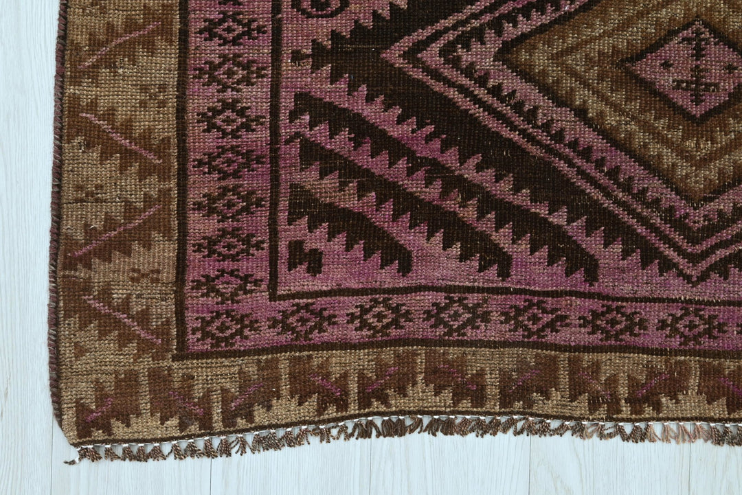 purple Medium rug 4' 0" x 6' 7"