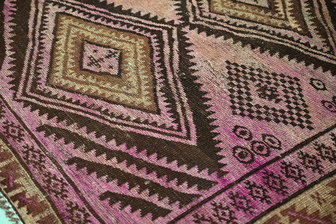 purple Medium rug 4' 0" x 6' 7"