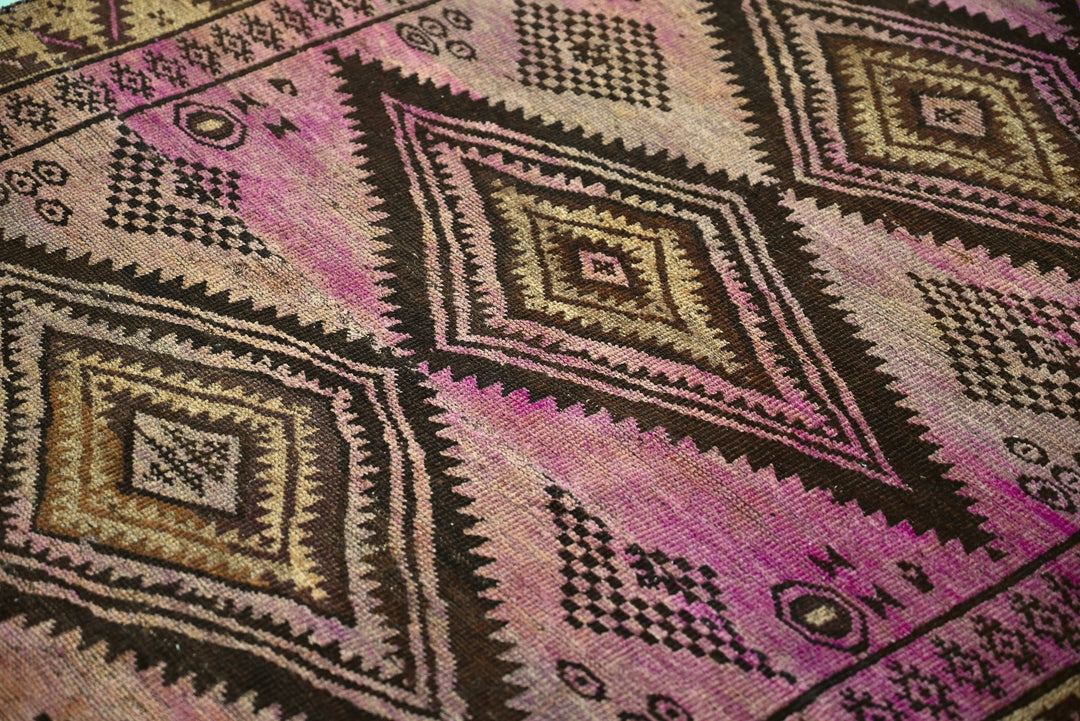 purple Medium rug 4' 0" x 6' 7"