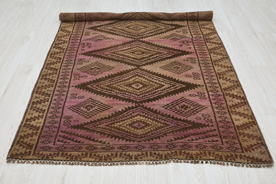 purple Medium rug 4' 0" x 6' 7"