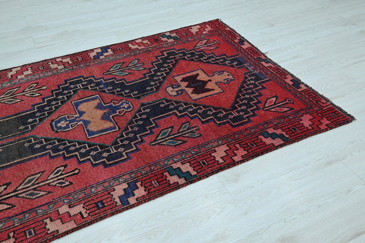 red Medium rug 3' 7" x 7' 4"