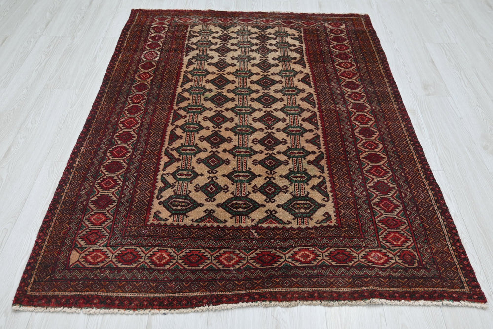 brown Accent rug 4' 0" x 5' 9"