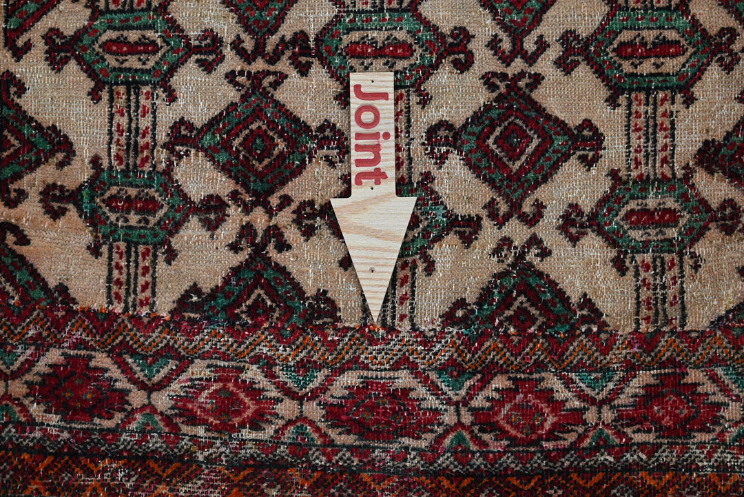 brown Accent rug 4' 0" x 5' 9"