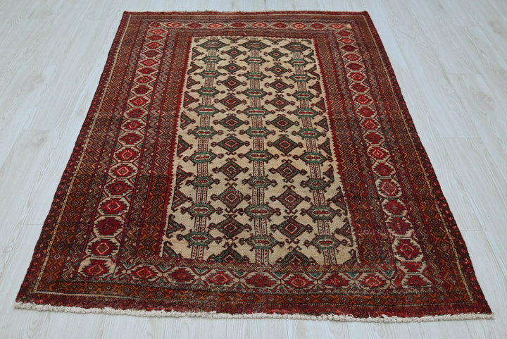 brown Accent rug 4' 0" x 5' 9"