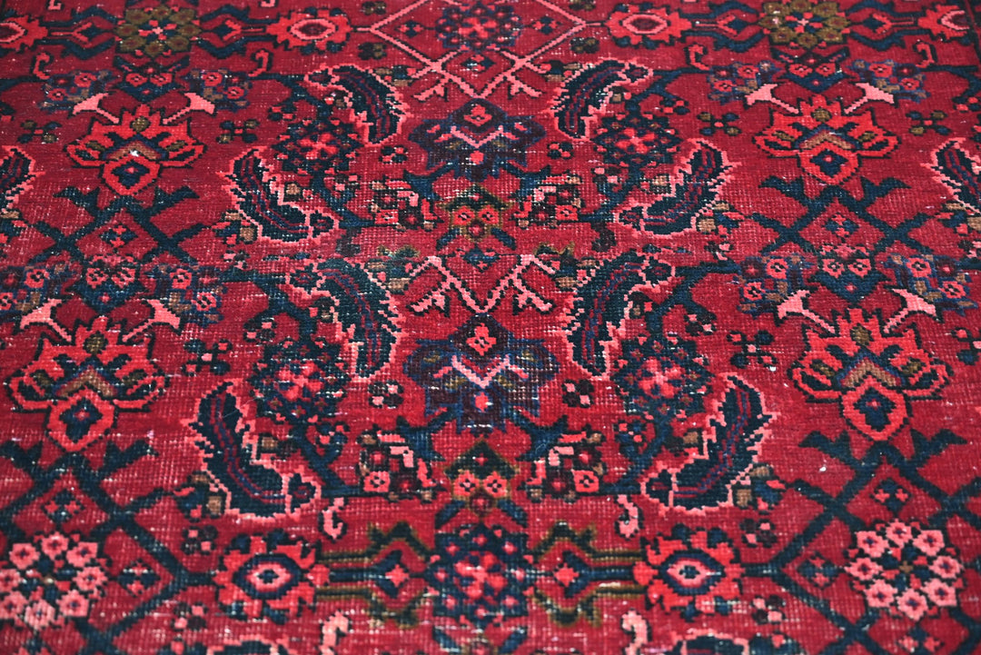 red Medium rug 3' 7" x 6' 11"