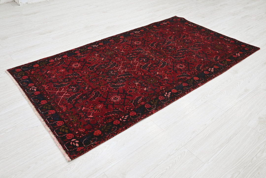 red Medium rug 3' 7" x 6' 11"