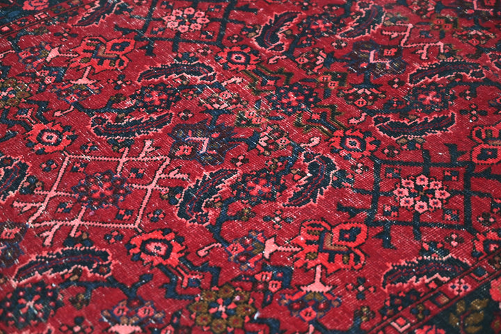 red Medium rug 3' 7" x 6' 11"